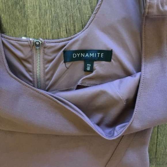 DYNAMITE MINI DRESS IN TAUPE / BLUSH NEVER WORN - Picture 4 of 4